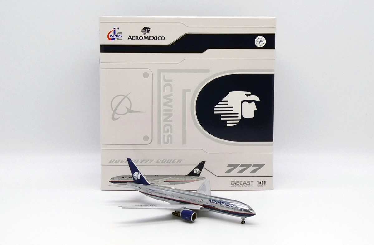 1/400  アエロメヒコ  ボーイングＢ７７７－２００ＥＲ  Ｎ７４５ＡＭ AeroMexico B777-200ER Polished Reg: N745AM FLAPS DOWN JC