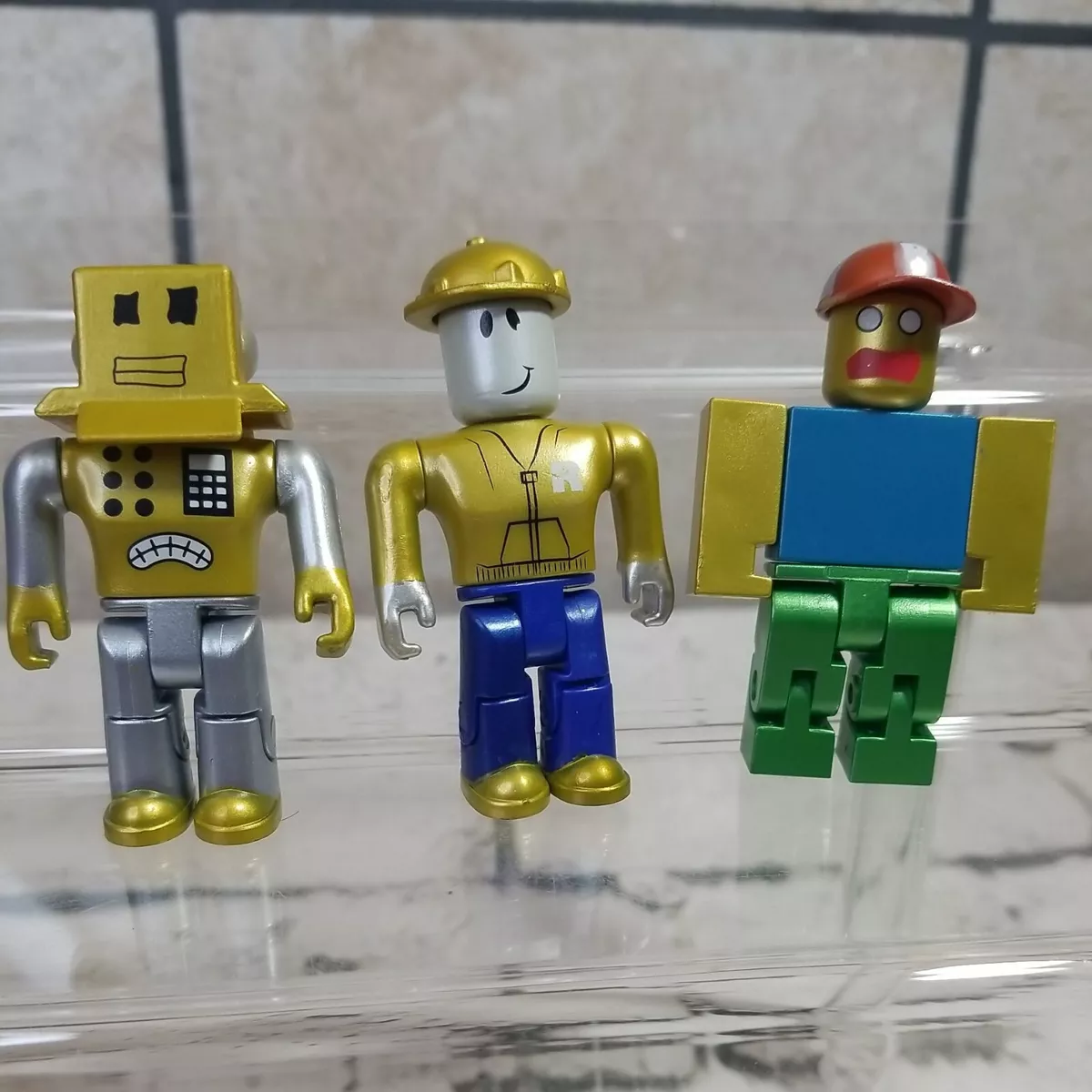 ROBLOX ICONS GOLD COLLECTORS Builderman+Mr. Robot Lot Of 3 191726405405