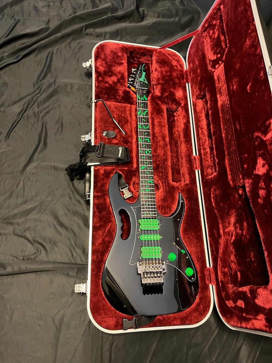 1991 Ibanez JEM 777V-BK Steve Vai Signature Guitar in Black