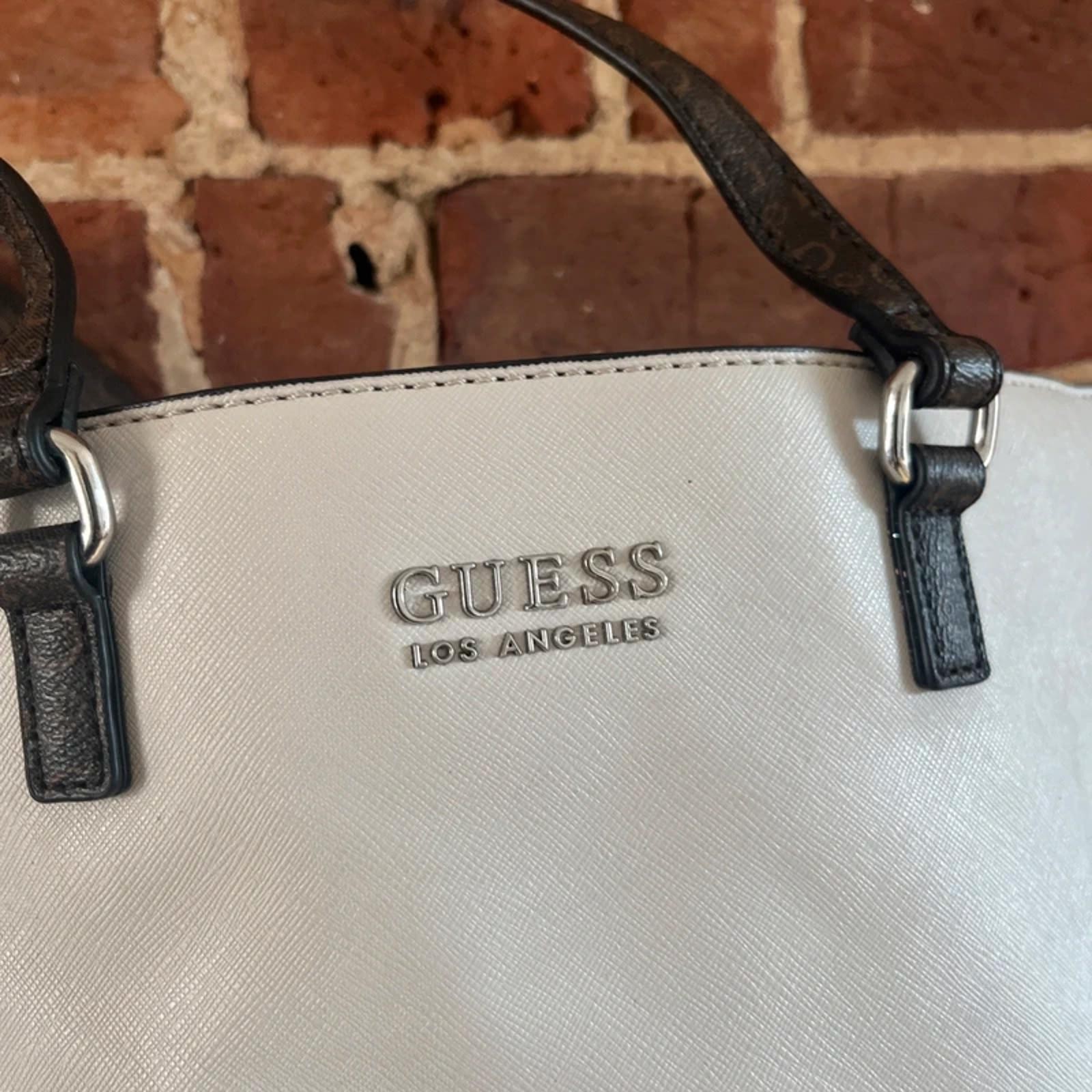 Vintage Y2K Guess White Medium Leather Handbag image 3