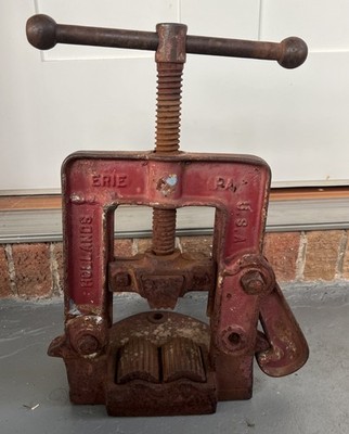 Vintage Pipe Vise Hollands Erie Pa No 403 Bench Mounted