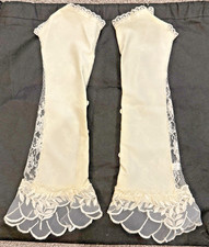 Vtg 1950s Lace Fingerless Gloves With Buttons, M, Bridal, Party, Ivory/Cream