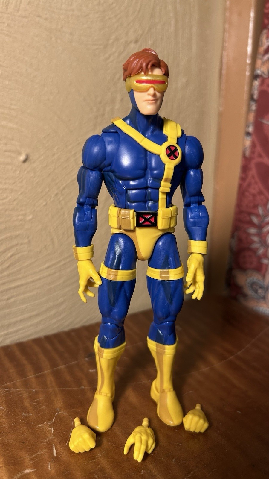 Marvel Legends X-Men VHS Cyclops BODY with X-Men 97 Cyclops HEAD - LOOSE