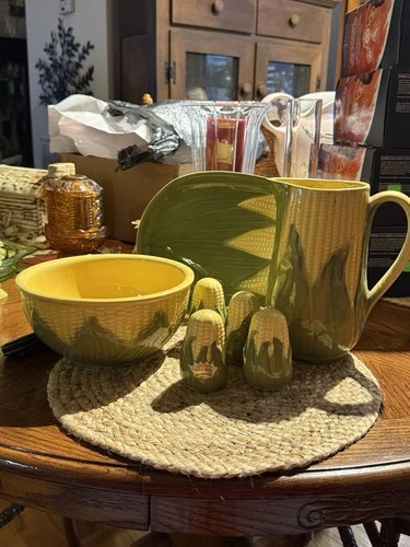 vintage shawnee corn king pottery