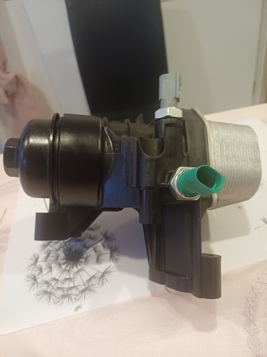 Original Volkswagen  Tiguan Ölfiltergehäuse Ölkühler 03N115389K  03N117021