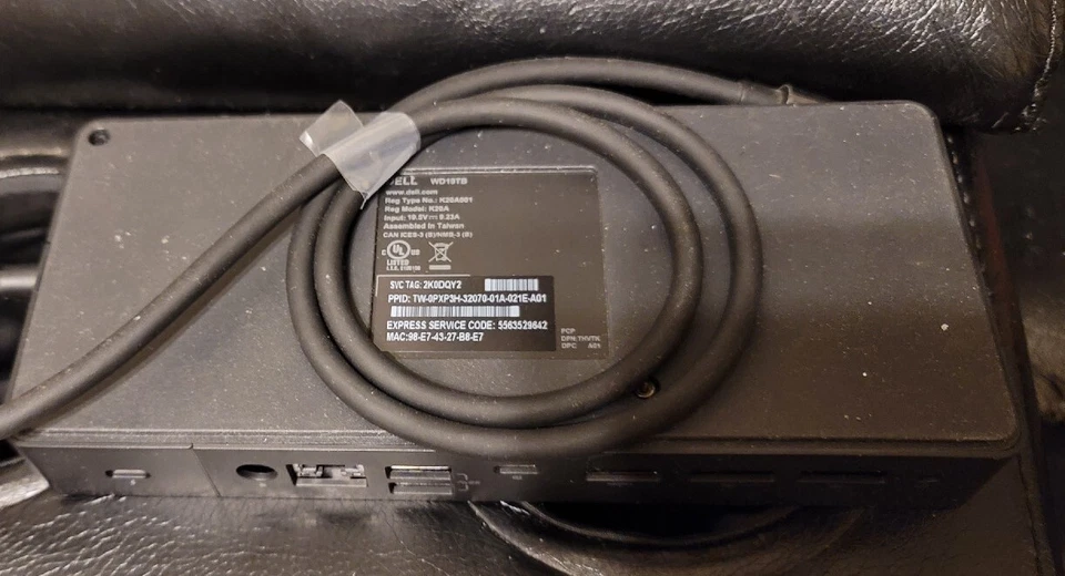 Estación de acoplamiento Dell WD19TB con adaptador de corriente de 180 W Foto 3 de 4