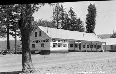 Lassen Lodge, Paynes Creek, California 1950s view OLD PHOTO 3