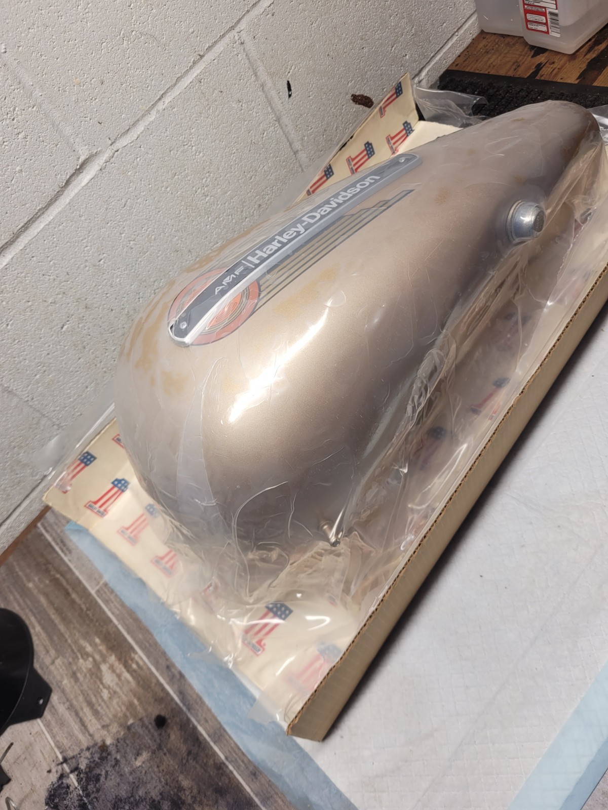 Panhead Flathead Shovelhead Left 1979 Flh Gas Tank Nos..