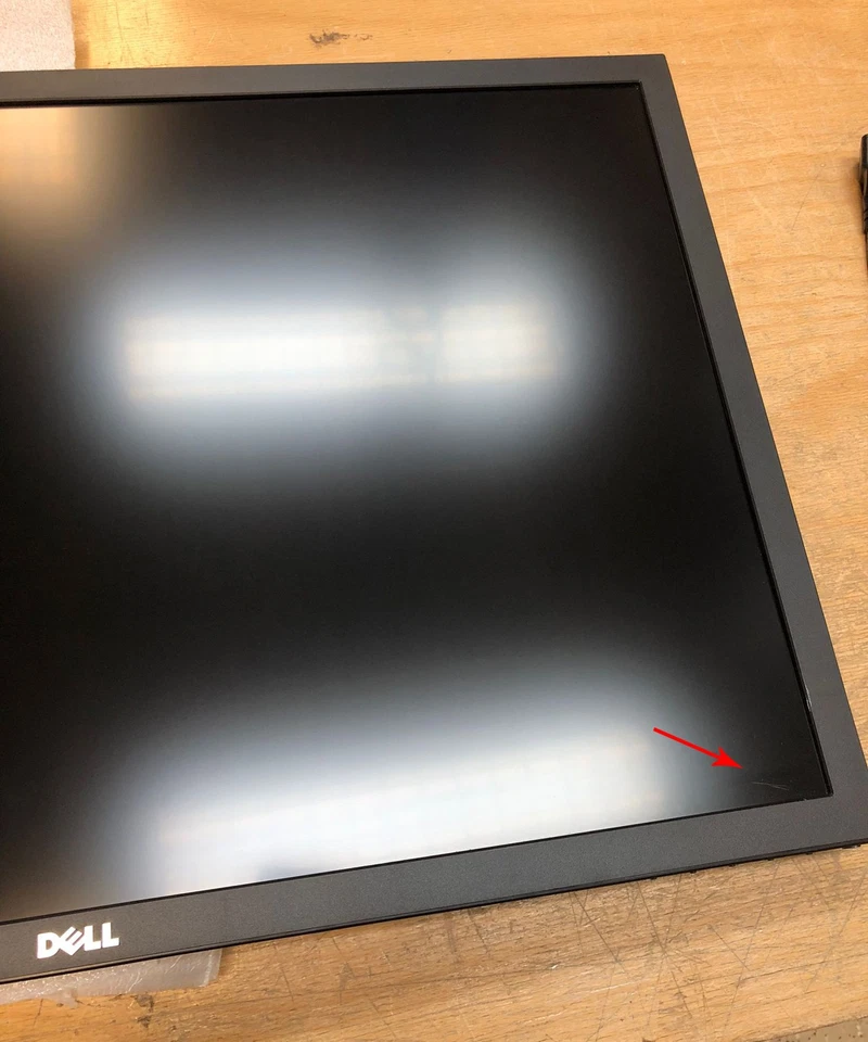 Dell UltraSharp UP3017 30 Zoll Monitor WQXGA 2560x1600 16:10 DP ohne Fuß Kratzer - Bild 4 von 4