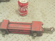 1-1/2" x 4" stroke Hydraulic Cylinder  PARKER  eye to eye 12-1/4" closed