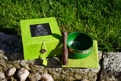 ORIGINAL GREEN TIBETAN BELL + box + certificate of authenticity + batacchio