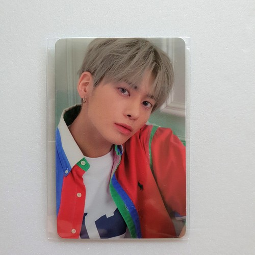 Tarjeta con foto oficial BIGHIT TOMORROW X TOGETHER - Imagen 7 de 24