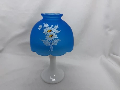 New ListingVtg Westmoreland Glass Blue Mist Daisy Shade Milk Glass Base Fairy Lamp