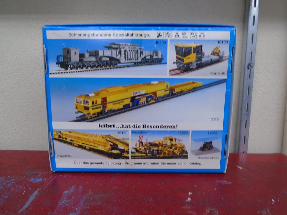 Kibri 16507 20 Axle Heavy Duty Flat Car Kit DB Class Uaai 687.9 w/Generator Load - Image 3 of 4