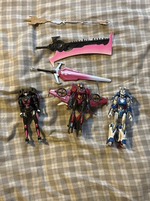 Transformers Wars Combiner Hunters Set SDCC Windblade, Chromia, Arcee