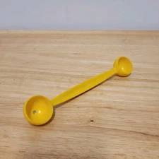 Tupperware Vintage  Scoop # 1333 Melon Baller Cookie Dough Fruit Gadget Yellow