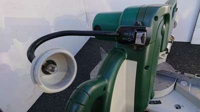 Test complet : Scie à onglets filaire HITACHI - HIKOKI C10FCH2