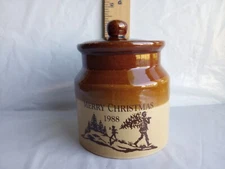 VTG Merry Christmas 1988 Swiss Colony Cheese Spreads Crock Jar W/Lid 
