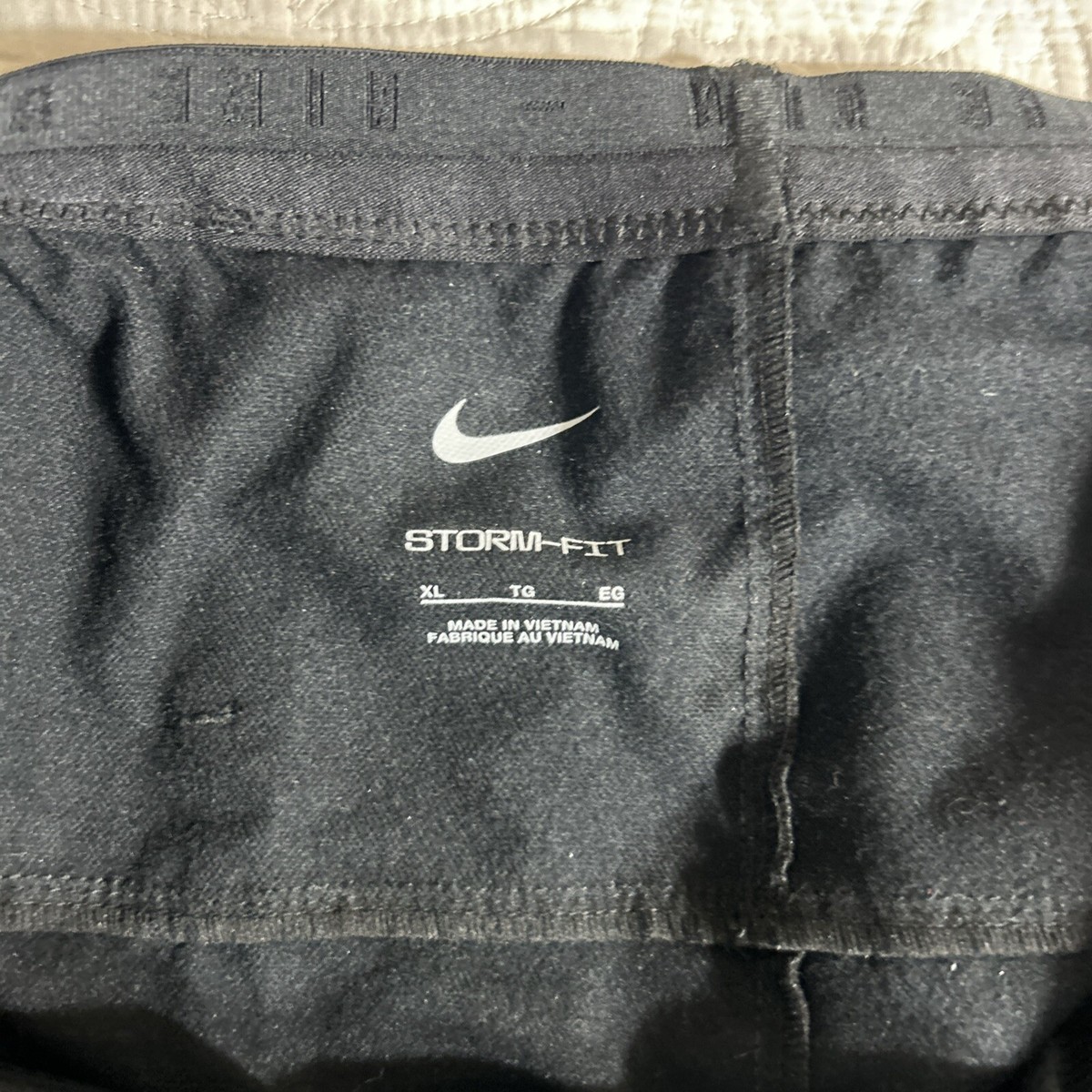 NIKE　STORM-FIT　RUNNING DIVISION　XL メンズ Amazon.com: Nike Storm-FIT ADV Run Division Men's Running