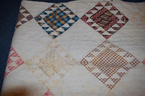 3843 Hübscher, antiker 1860-60er Jahre Sägezahn Quadrat Quilt, handgesteppt, hübscher Stoff - Bild 12 von 23