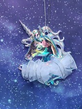 NWT acrylic iridescent unicorn head  Christmas Ornament New mythical