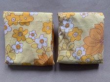 2x vintage Kopfkissenbezug Knöpfe gelb weiß Blumen 1980er DDR
