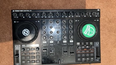 Native Instruments TRAKTOR KONTROL S4 MK1 DJ Controller NO AC