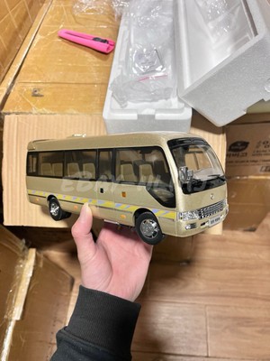 1:24 Scale Golden Dragon Coaster Passengers Bus Diecast Model Car