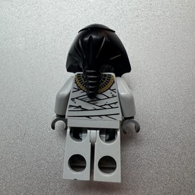 LEGO Minifigure Pharaoh's Quest Gray Mummy Warrior 1 pha003 Retired 2011