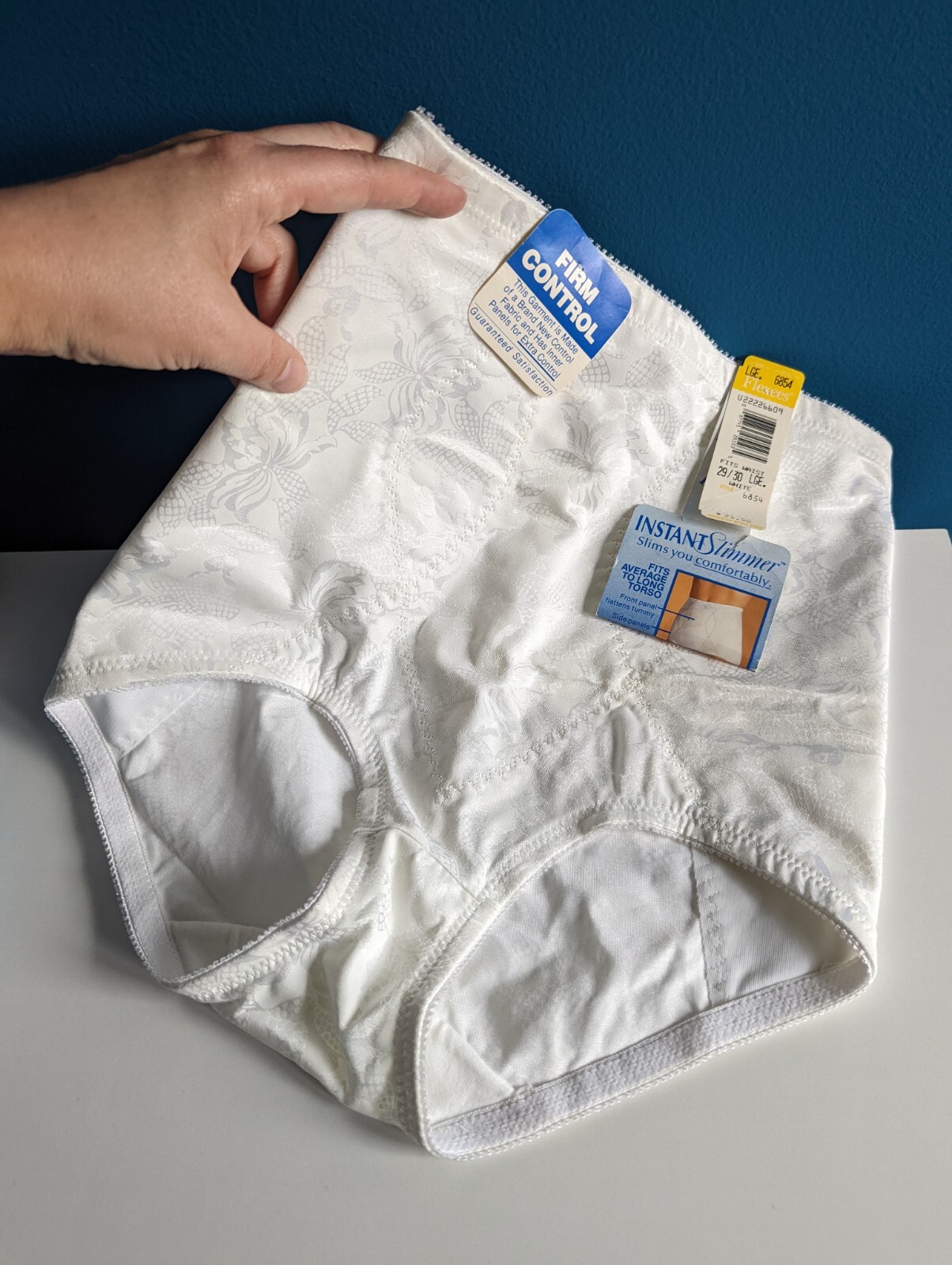 VTG Maidenform Flexees 6854 Women's Firm Control Shapewear Brief