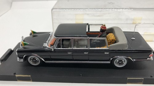 VITESSE MERCEDES 600 PULLMAN AFRICAN KING LIMO scala 1:43 - Foto 2 di 5