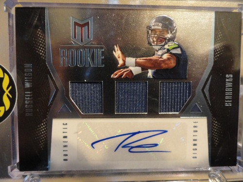Russell Wilson MOMENTUM ROOKIE #131 /25 Auto, Game Worn - 第 2/6 張圖片