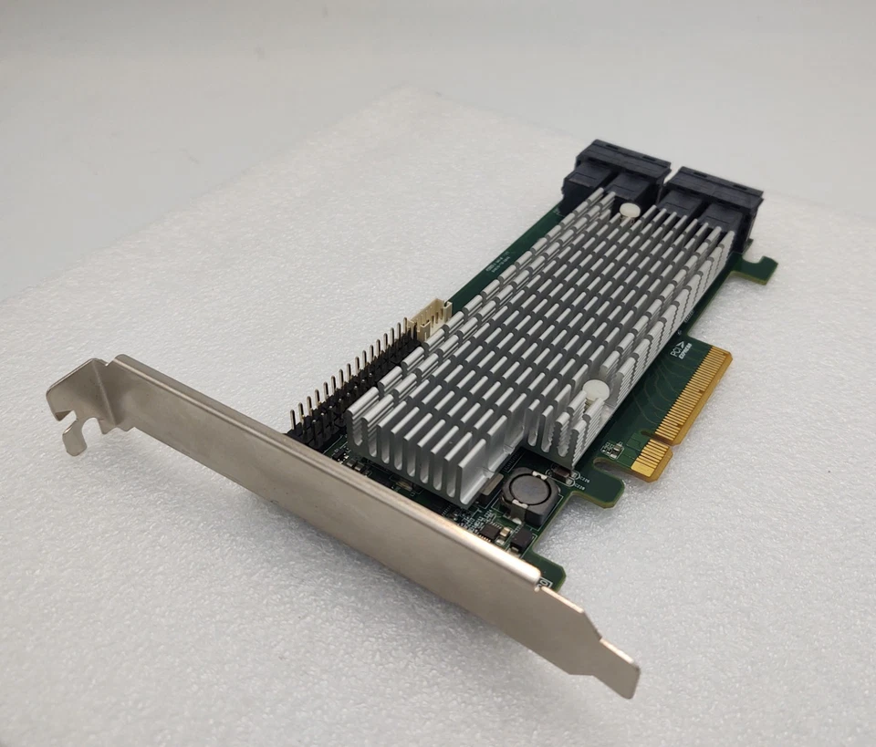 Highpoint Technologies RR840A ROCKETTRAID 3740A/840A 16 PUERTOS PCI-E 3,0X8 Foto 2 de 4