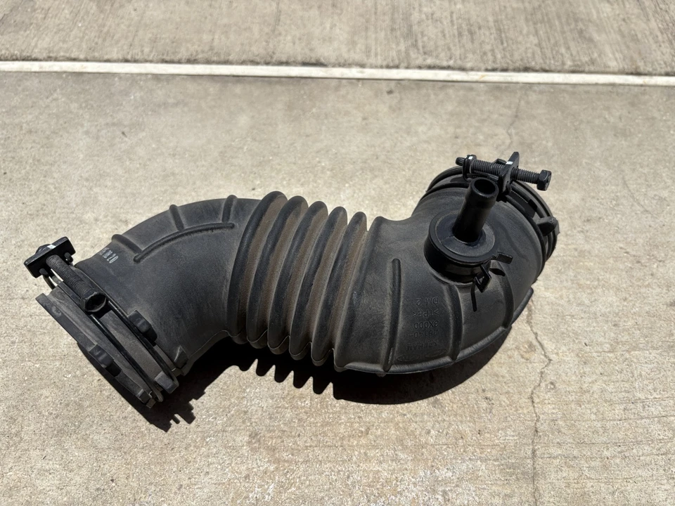 2015 2016 2017 Hyundai Accent Veloster 1.6 Air intake Duct Tube Hose 28140-3X000 - Image 3 of 4