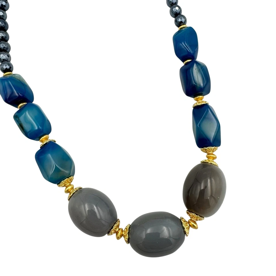 Collar corto llamativo Barse nuevo con etiquetas azul ágata gris ornamentado piedras ovaladas tono dorado Foto 3 de 4