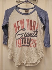 Vintage Women's NFL Junk Food New York Giants Raglan Tee XS White Blue Red