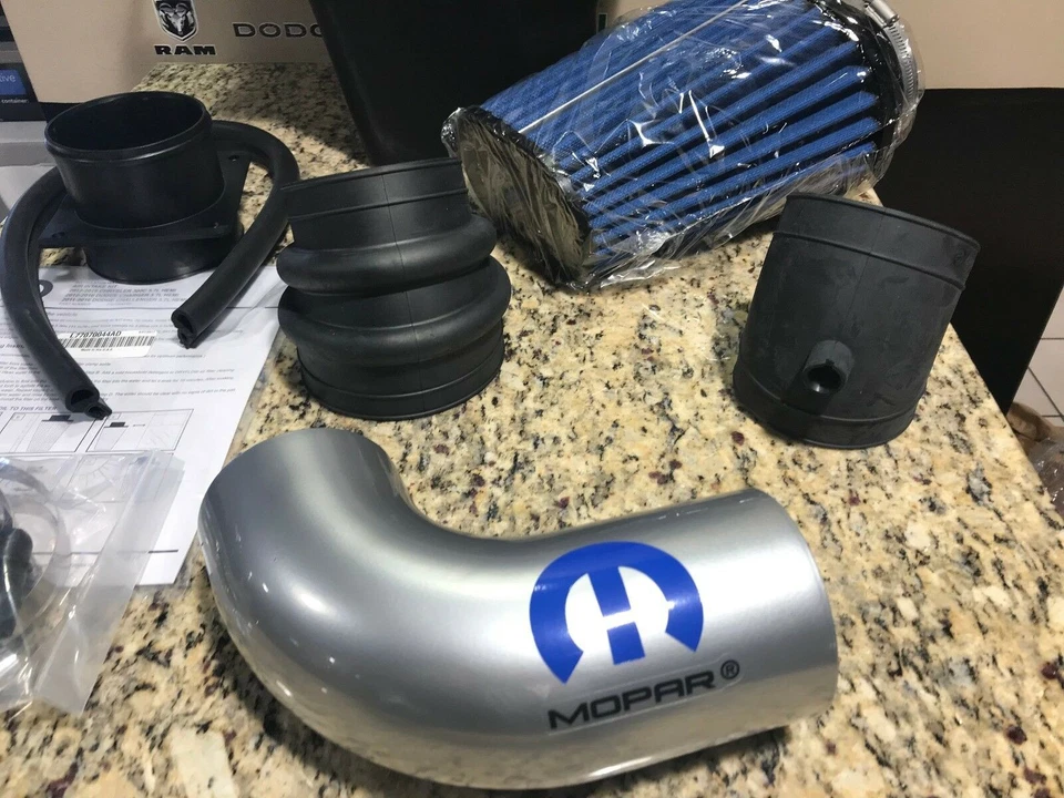 Cargador Challenger Chrysler 300 2019 11-19 5,7 L Hemi admisión de aire frío Cai Mopar Foto 4 de 4