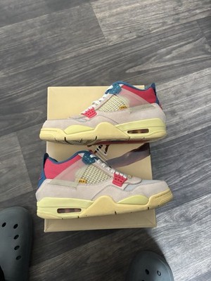 Size 8 - Jordan 4 Retro x Union LA Mid Guava Ice