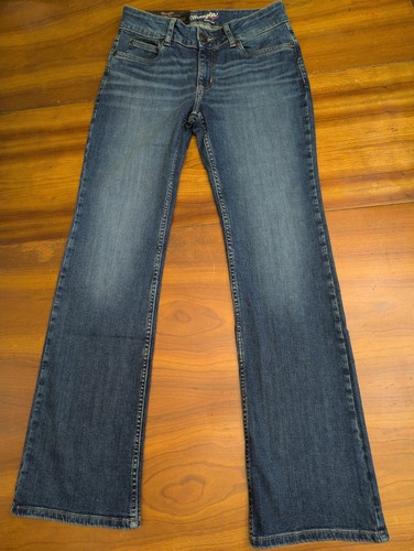 Women's Wrangler Retro Mae Mid-Rise Bootcut Jean Size 27x32 NWT Blue Denim - Picture 3 of 20