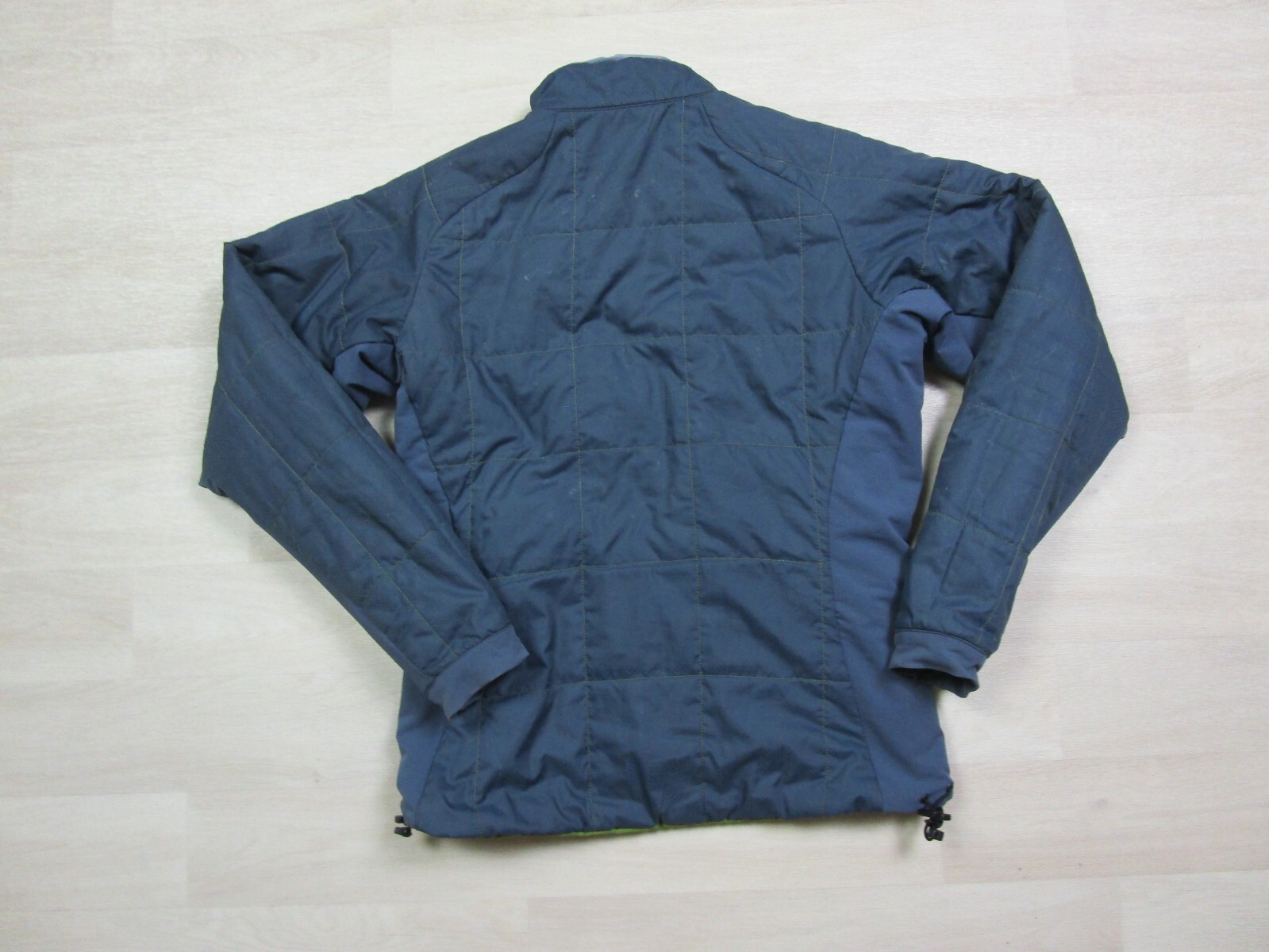 Mountain Hardware Primaloft Jacket Medium (8) Rev… - image 11