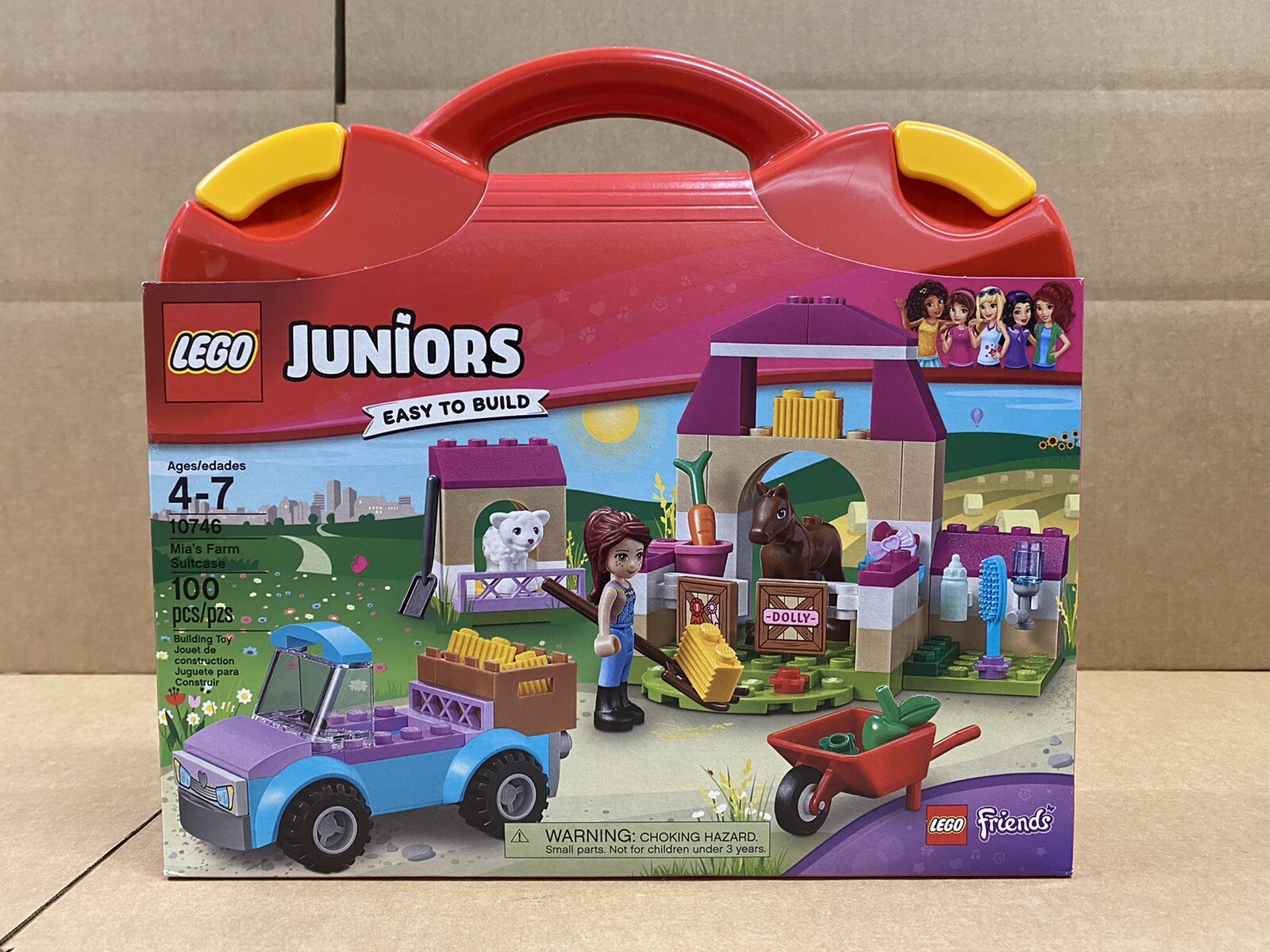 lego junior mia's farm suitcase