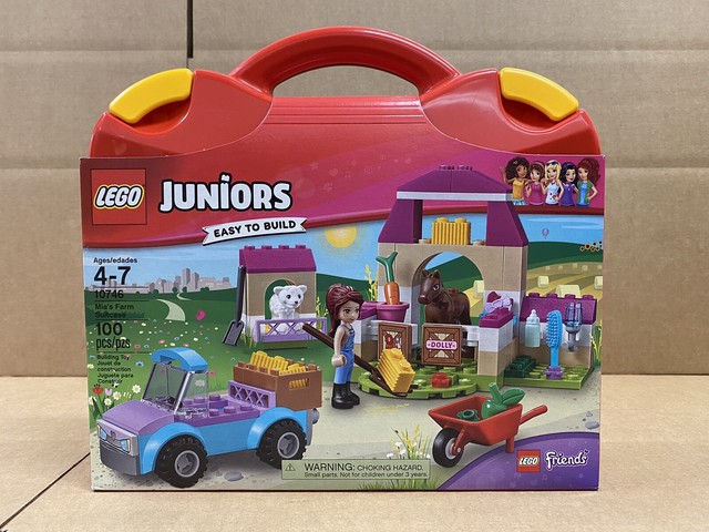 lego juniors mia's farm