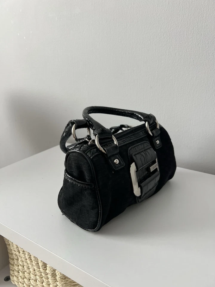 Vintage Guess Mini bolso con asa superior charol hebilla logotipo monedero es... - Imagen 3 de 4