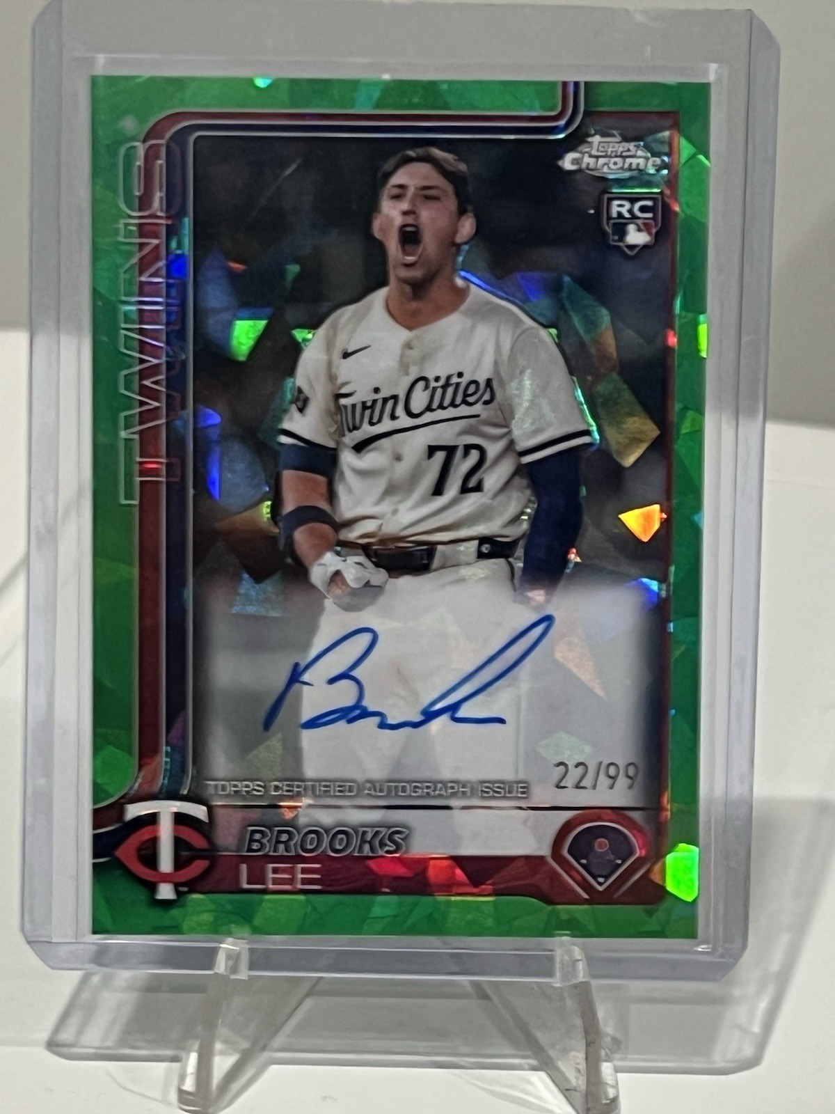 2025 Topps Chrome Sapphire Brooks Lee Green Rookie Auto 22/99 Twins RC