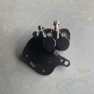   SYM Fiddle 125 E5 2020 Bremssattel vorne Bremssattel und Halterung  