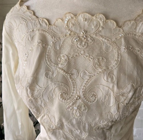Vintage 1950s Ivory Wedding Gown, Romantic, Pearl, Lace, Train, Victorian - Picture 8 of 15