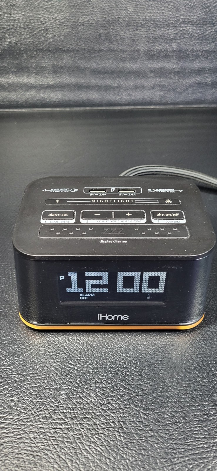 iHome HiH48 2 USB AC PORTS Digital Display Bedside Night Light Alarm Clock
