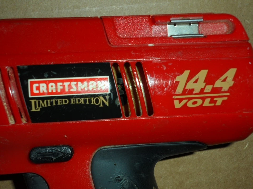 Craftsman Edición Limitada 14.4v 3/8 pulgadas Taladro atornillador VSR 973.111491 - herramienta desnuda Foto 2 de 4