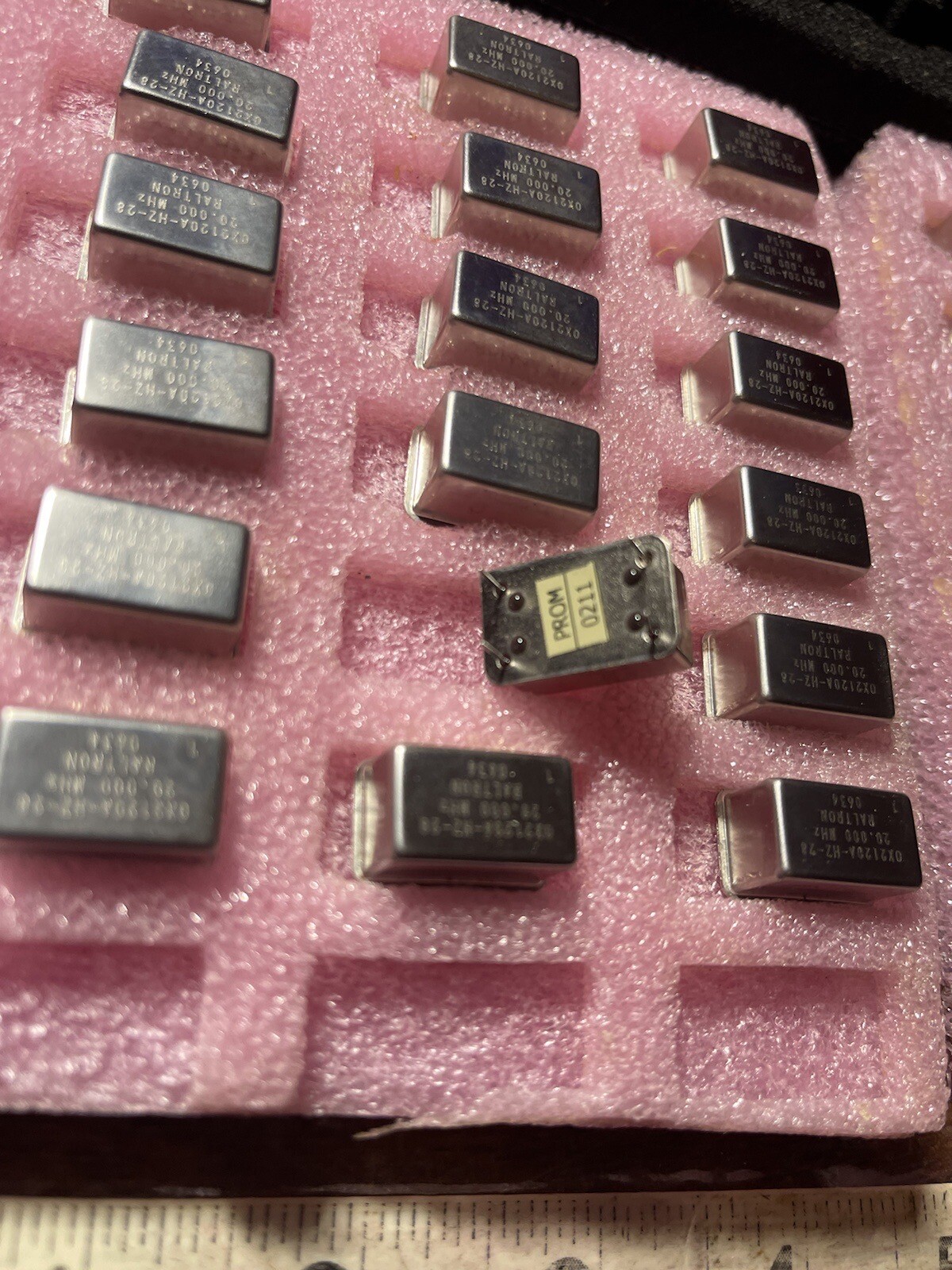 55 PCS Raltron 0634 Crystal Oscillator 20,000 MHz  ORIGINAL Computer Parts