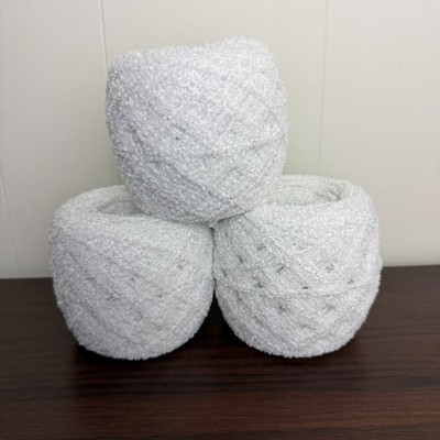 Reclaimed Chenille DK Yarn - Calvin Klein   730 Yards 318g   White (3 Cakes)